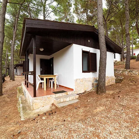 Villaggio Punta Lunga Semesterpark 3*